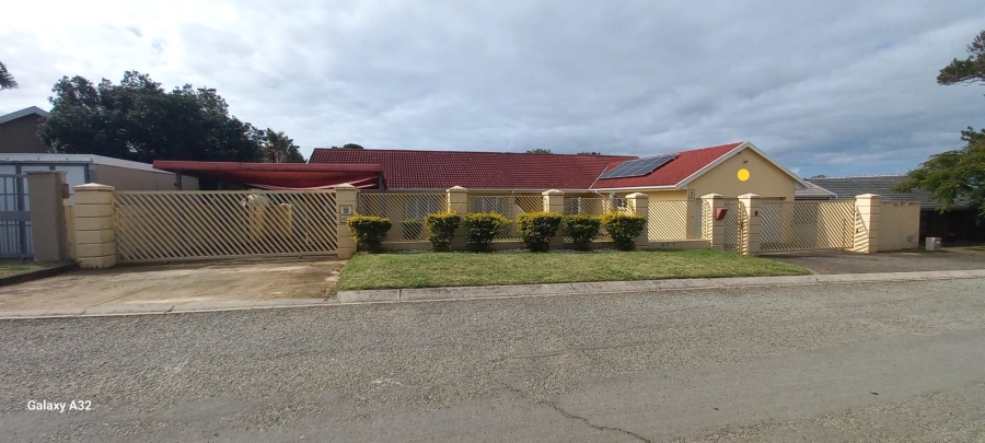 3 Bedroom Property for Sale in Beacon Bay Eastern Cape